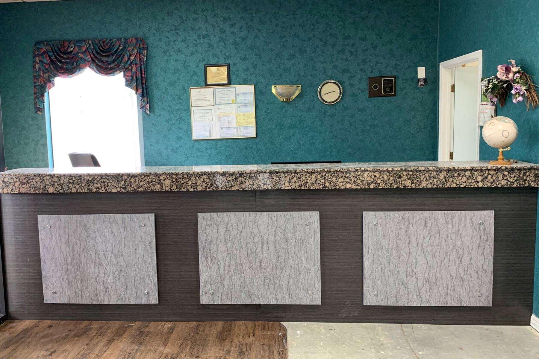 Hotel Super 8 By Wyndham Near Downtown / I-40 Nashville